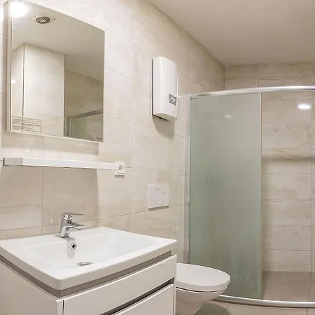 Lejlighed Boardinghouse Kayser Guenstige Monteursunterkunft, Monteurwohnung In Bei Frankfurt Am Main Und Aschaffenburg, Kostenfreie Parkplaetze!