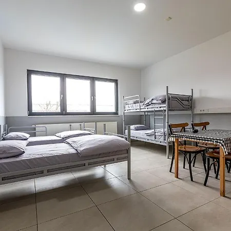 Boardinghouse Kayser Guenstige Monteursunterkunft, Monteurwohnung In Bei Frankfurt Am Main Und Aschaffenburg, Kostenfreie Parkplaetze! Lejlighed