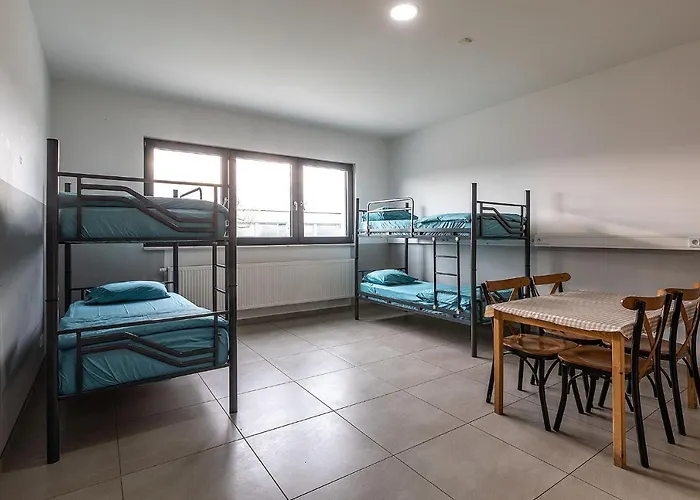 Boardinghouse Kayser Guenstige Monteursunterkunft, Monteurwohnung In Bei Frankfurt Am Main Und Aschaffenburg, Kostenfreie Parkplaetze! *